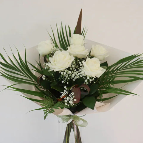 White Rose Bouquet Bunches Bows Florist Shop 9 Albion Place Dunedin 9016 New Zealand